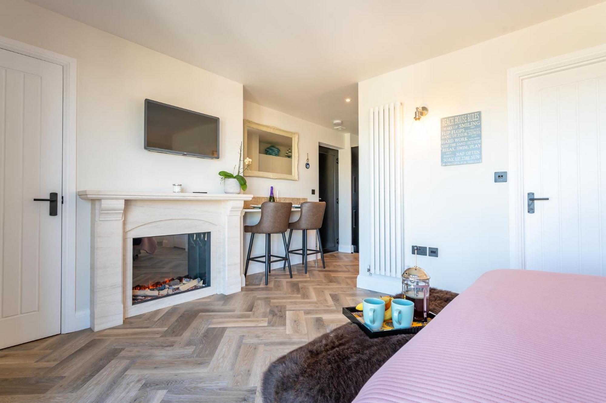 Aqua Blu Beach House Holiday Rental 佩文西 外观 照片