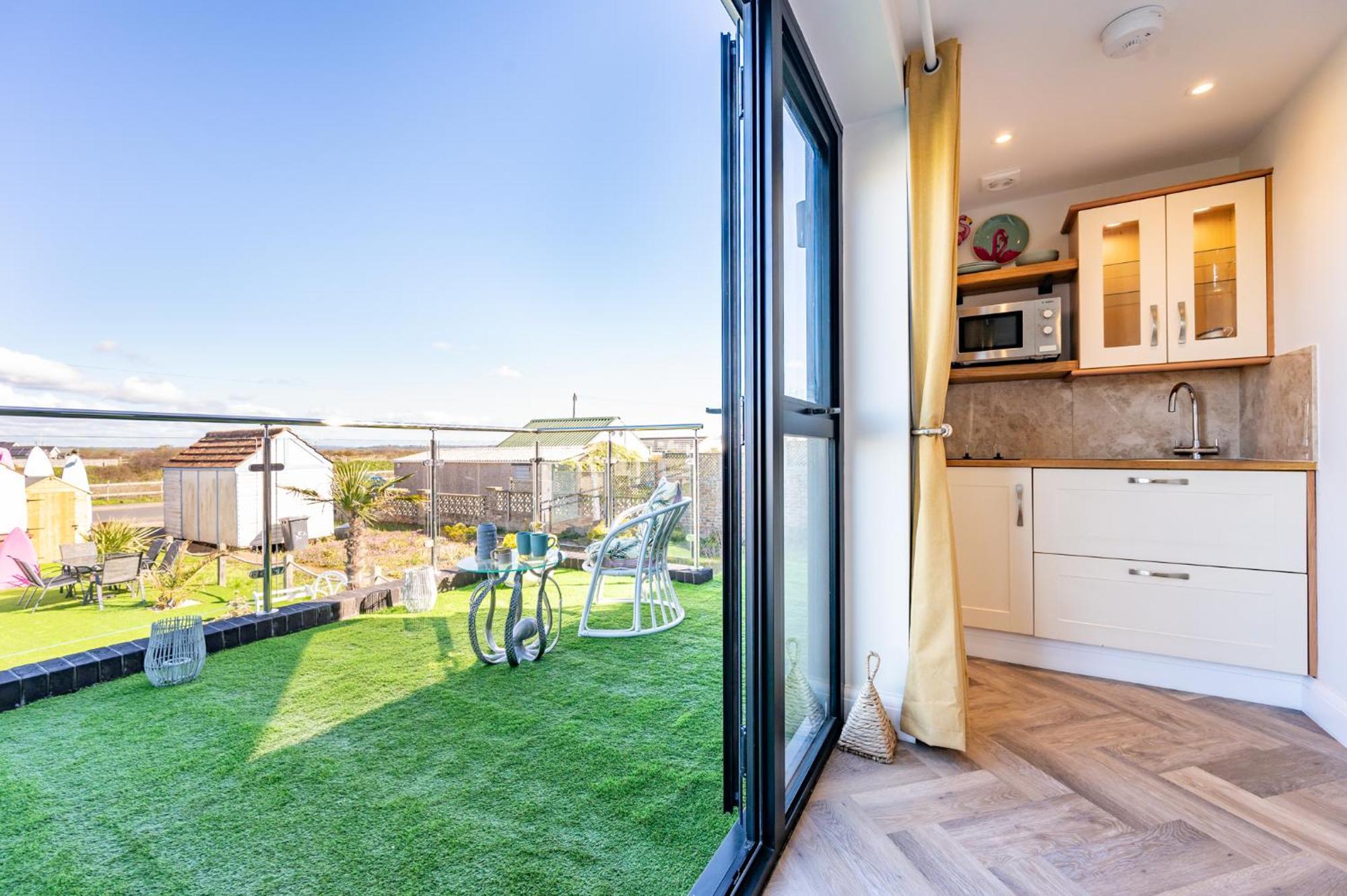 Aqua Blu Beach House Holiday Rental 佩文西 外观 照片